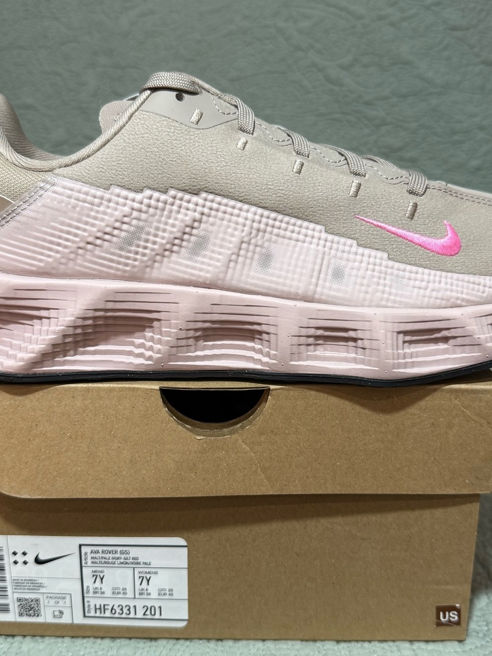 Nike Ava Rover size 7Y or 8.5W Malt/Pale/Silt Red Brand New in Box - Picture 5 of 9